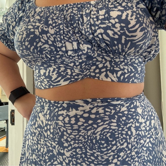 Blue Floral 2 piece set - Picture 2 of 3